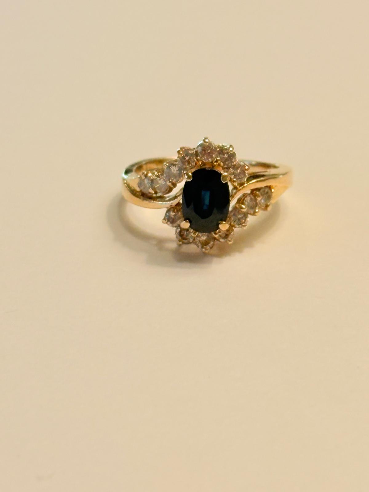 Saphire & Diamonds Ring