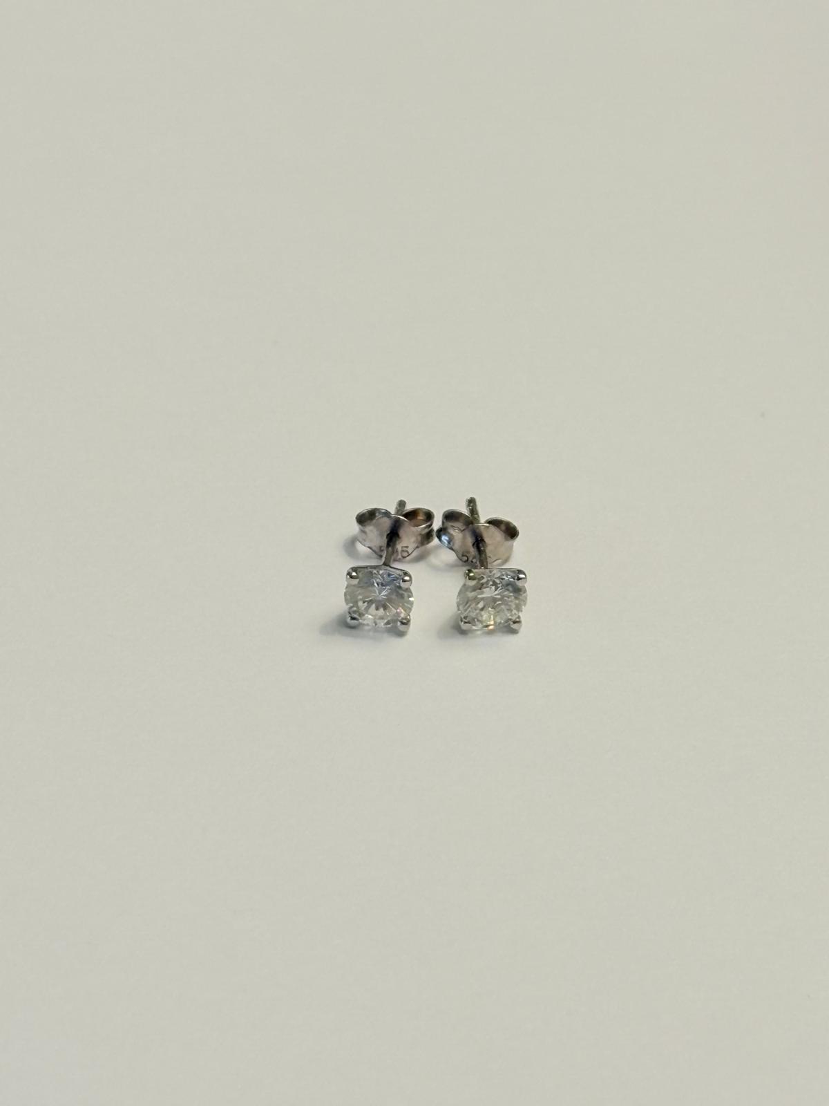 Diamond Earrings - Studs